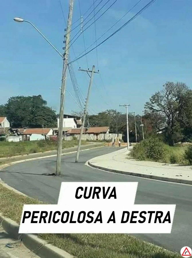 Patentati. It Curva pericolosa a destra