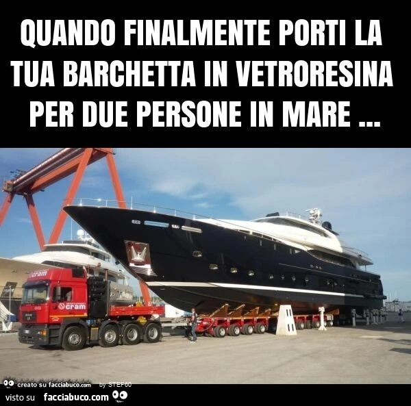Quando finalmente porti la tua barchetta in vetroresina per due persone in mare