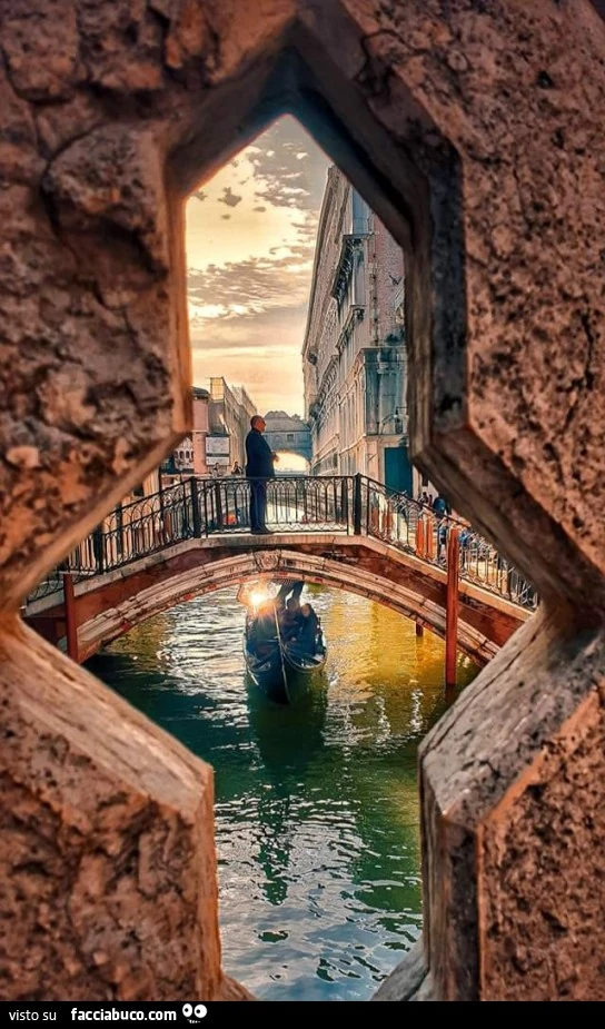 Venezia gondola