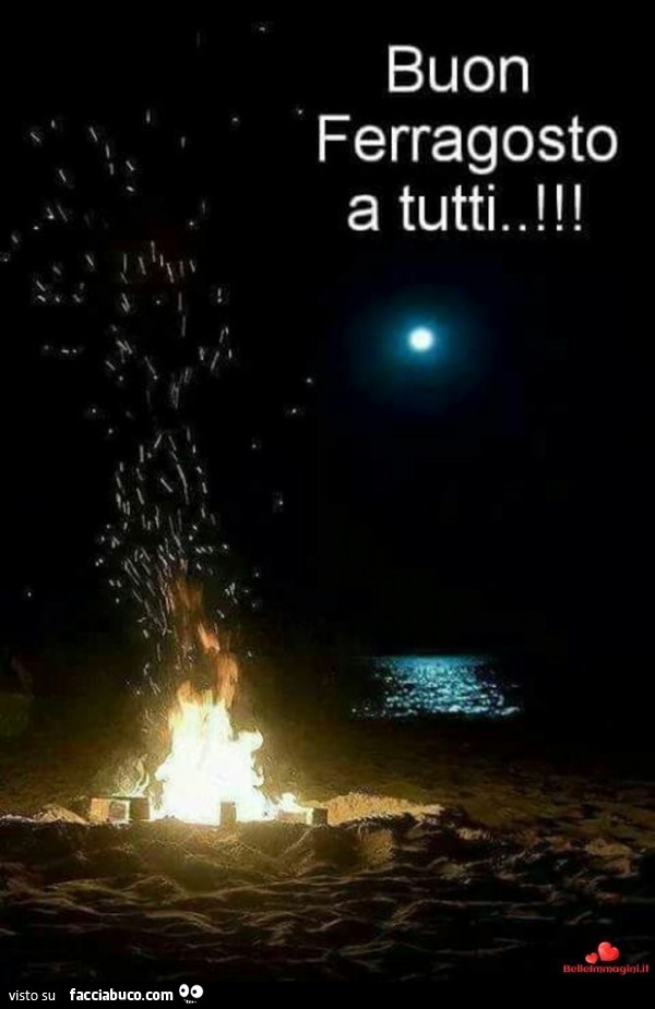 Falò sulla spiaggia. Buon ferragosto a tutti