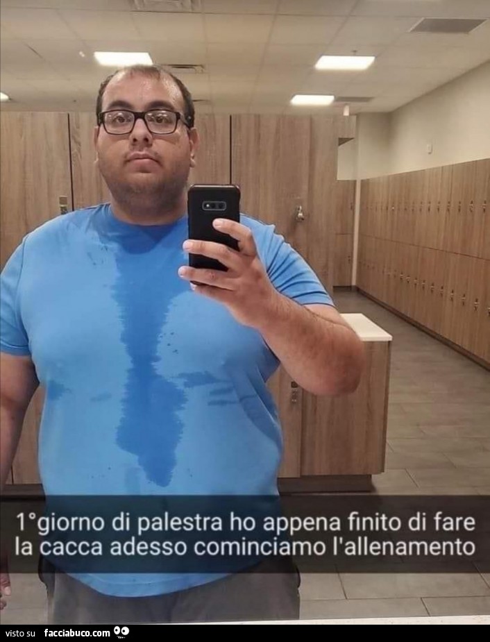 Primo giorno di palestra ho appena finito di fare la cacca adesso cominciamo l'allenamento