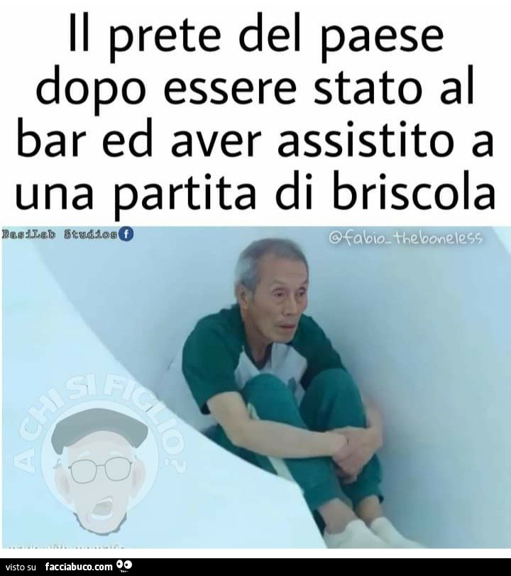 Il prete del paese dopo essere stato al bar ed aver assistito a una partita di briscola